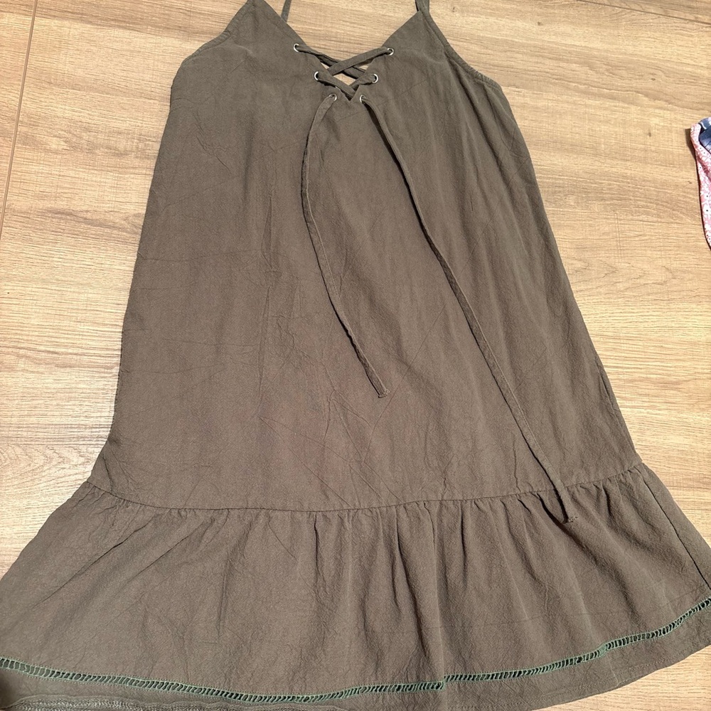 Green Sleeveless Dress with Lace-Up Front
